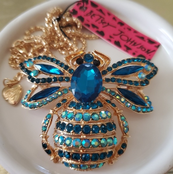 Betsey Johnson Jewelry - New Betsey Johnson Bee Necklace/Brooch